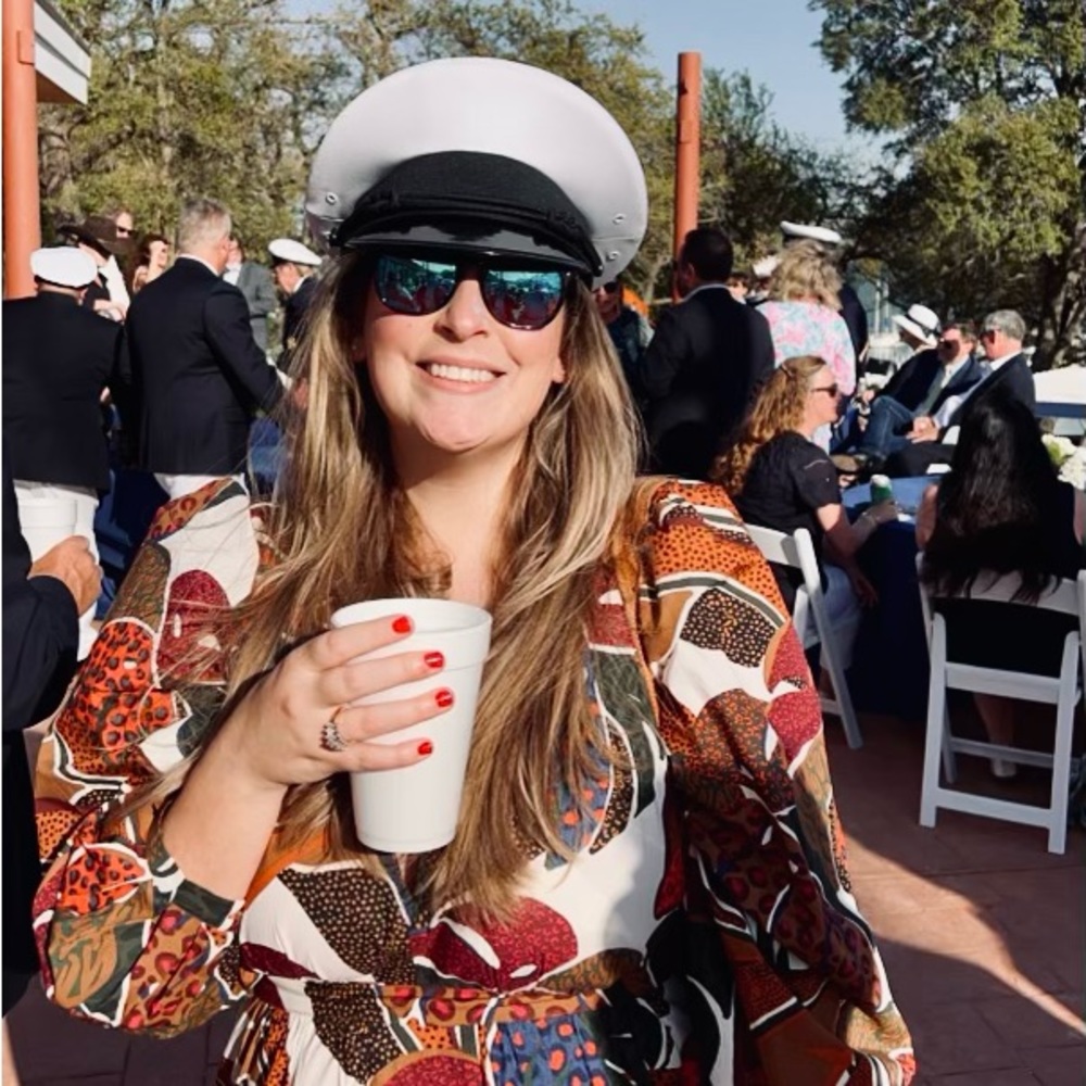 Meet your Posher, Alexandra